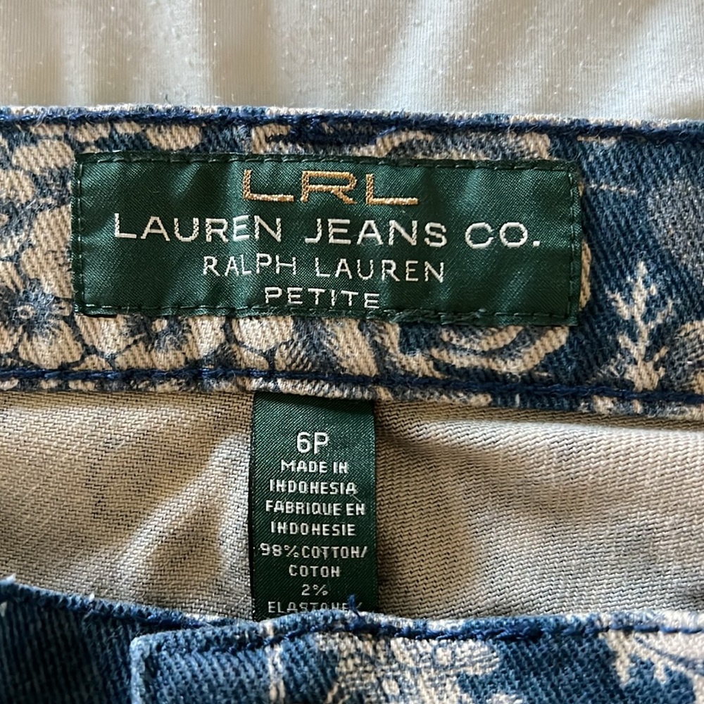 Lauren, Ralph Lauren 6P floral blue jeans excellent condition. - Picture 2 of 6